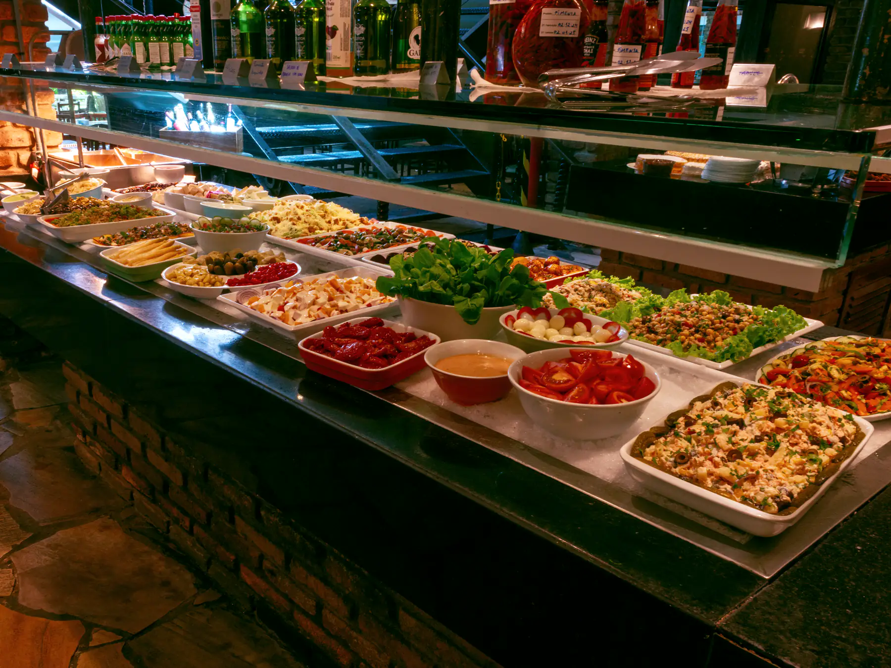 Buffet Premium com Churrasco no Buzin Gastronomia